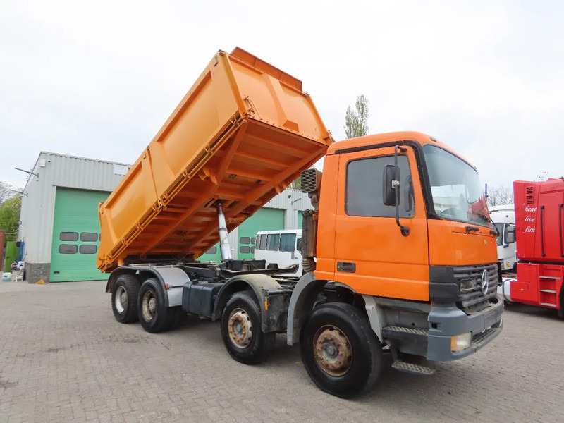 Mercedes-Benz Actros 3240 Manual, steel dumper! Great condition! - Самосвал: фото 1 Mercedes-Benz Actros 3240 Manual, steel dumper! Great condition! - Самосвал: фото 1