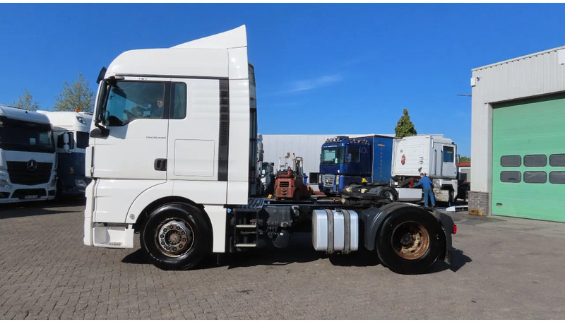 MAN TGX 14.440 RETARDER, 2 tanks, GREAT CONDITION! - Тягач: фото 4 MAN TGX 14.440 RETARDER, 2 tanks, GREAT CONDITION! - Тягач: фото 4