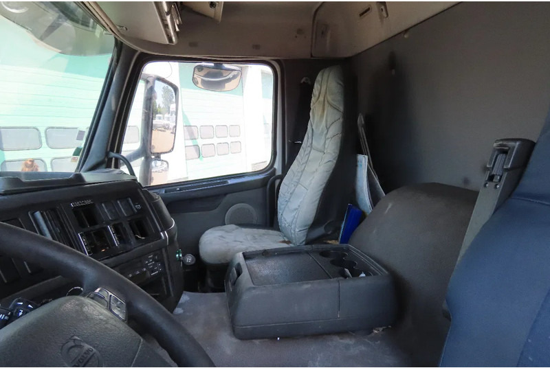 Грузовик-шасси Volvo FM 380 8x4 FULL SPRING. 100% condition!: фото 12
