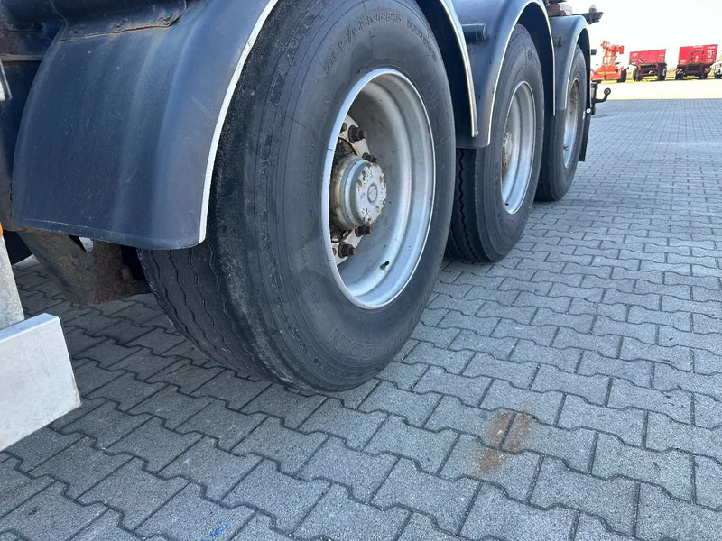 Полуприцеп-контейнеровоз/ Сменный кузов Van Hool 20FT/30FT, ADR (EX/II, EX/III, FL, OX, AT), SAF, drum, liftaxle, NL-Chassis: фото 12 Полуприцеп-контейнеровоз/ Сменный кузов Van Hool 20FT/30FT, ADR (EX/II, EX/III, FL, OX, AT), SAF, drum, liftaxle, NL-Chassis: фото 12