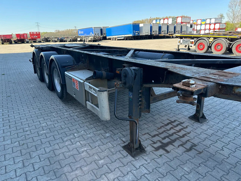 Полуприцеп-контейнеровоз/ Сменный кузов Van Hool 20FT/30FT, ADR (EX/II, EX/III, FL, OX, AT), SAF, drum, liftaxle, NL-Chassis: фото 9 Полуприцеп-контейнеровоз/ Сменный кузов Van Hool 20FT/30FT, ADR (EX/II, EX/III, FL, OX, AT), SAF, drum, liftaxle, NL-Chassis: фото 9