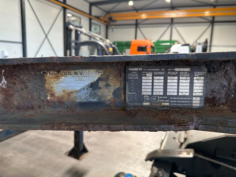 Полуприцеп-контейнеровоз/ Сменный кузов Van Hool 20FT/30FT, ADR (EX/II, EX/III, FL, OX, AT), SAF, drum, liftaxle, NL-Chassis: фото 20 Полуприцеп-контейнеровоз/ Сменный кузов Van Hool 20FT/30FT, ADR (EX/II, EX/III, FL, OX, AT), SAF, drum, liftaxle, NL-Chassis: фото 20