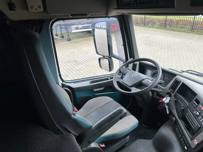 Грузовик-шасси Volvo FM 380 Globetrotter 6x2, ADR (FL, AT, OX), LIFT/STEER, 636.183km: фото 11 Грузовик-шасси Volvo FM 380 Globetrotter 6x2, ADR (FL, AT, OX), LIFT/STEER, 636.183km: фото 11