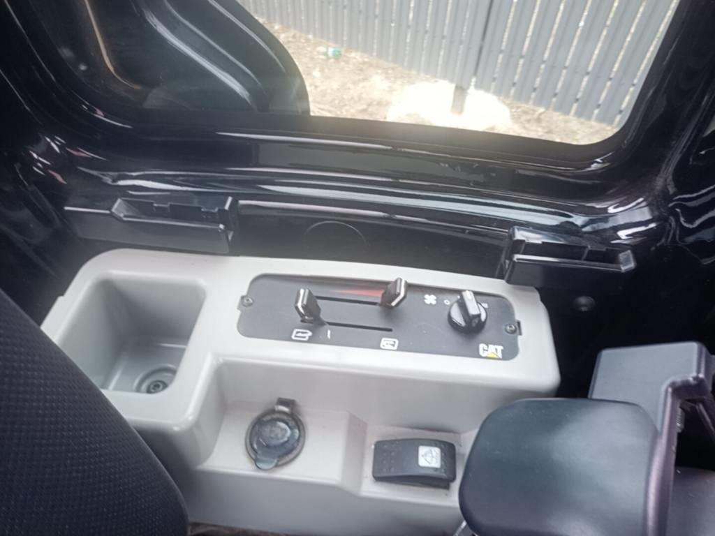 Гусеничный экскаватор CATERPILLAR 303 ECR: фото 13 Гусеничный экскаватор CATERPILLAR 303 ECR: фото 13