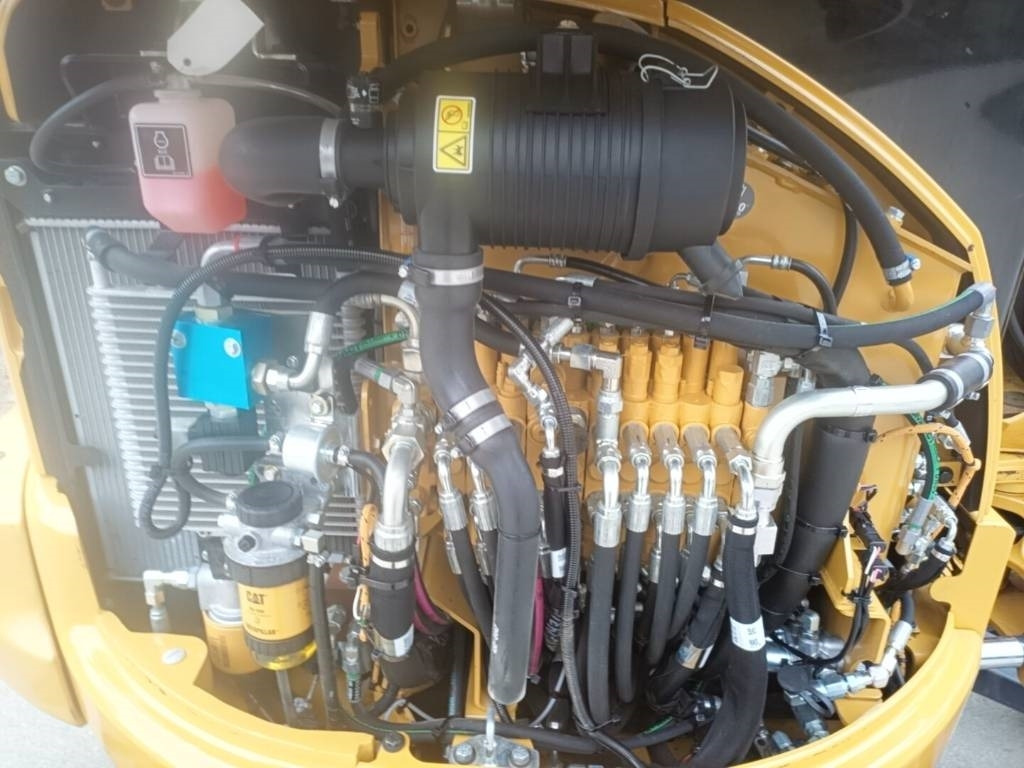 Гусеничный экскаватор CATERPILLAR 303 ECR: фото 10 Гусеничный экскаватор CATERPILLAR 303 ECR: фото 10