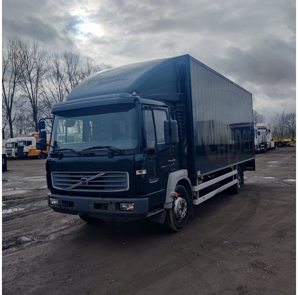 Volvo FL 6 - Грузовик с закрытым кузовом: фото 1 Volvo FL 6 - Грузовик с закрытым кузовом: фото 1