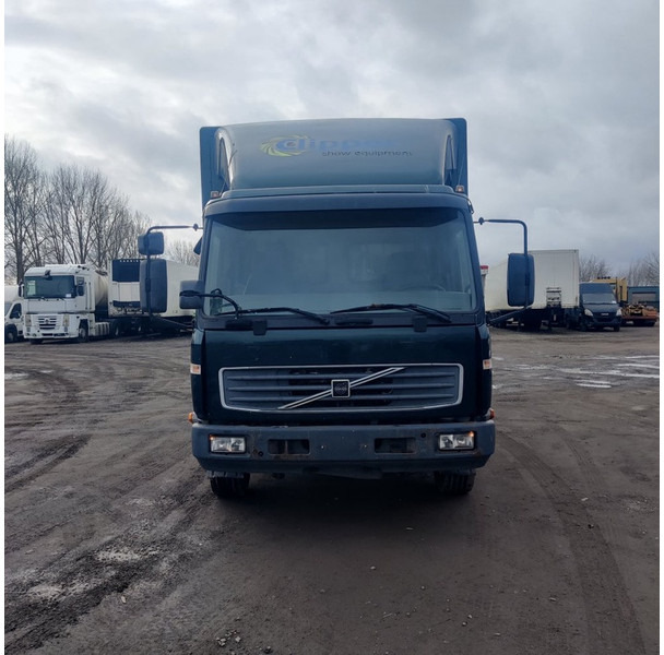 Volvo FL 6 - Грузовик с закрытым кузовом: фото 2 Volvo FL 6 - Грузовик с закрытым кузовом: фото 2