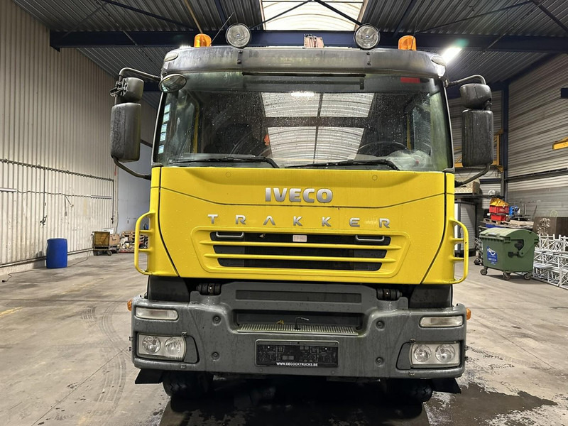 Iveco TRAKKER 350 6x4 HOOKLIFT + CRANE FASSI F120.22 (5/6 F) - *342.000km* - STEEL SPRING / BIG AXLES - AS TRONIC AUTOMATIC GEARBOX - Крюковой мультилифт, Автоманипулятор: фото 2 Iveco TRAKKER 350 6x4 HOOKLIFT + CRANE FASSI F120.22 (5/6 F) - *342.000km* - STEEL SPRING / BIG AXLES - AS TRONIC AUTOMATIC GEARBOX - Крюковой мультилифт, Автоманипулятор: фото 2