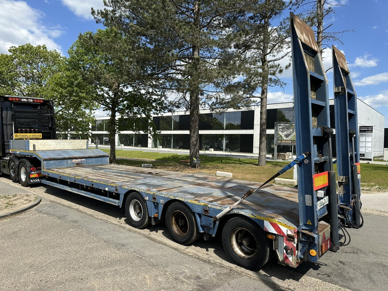 Nooteboom MCO-48-03 60T LOWLOADER / TIEFLADER - 3 STEERING AXLES / 3 LENKACHSEN - RAMPS / RAMPEN - BELG REG. - Низкорамный полуприцеп: фото 2 Nooteboom MCO-48-03 60T LOWLOADER / TIEFLADER - 3 STEERING AXLES / 3 LENKACHSEN - RAMPS / RAMPEN - BELG REG. - Низкорамный полуприцеп: фото 2