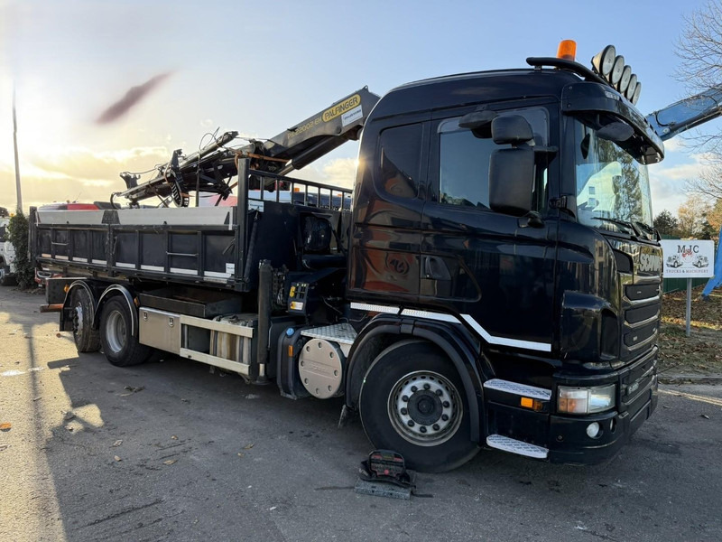 Scania G420 6x2 TIPPER + CRANE PALFINGER PK22002 C (4x) + GRABBER - LIFT + STEERING AXLE - DAMAGED CRANE - Самосвал, Автоманипулятор: фото 1 Scania G420 6x2 TIPPER + CRANE PALFINGER PK22002 C (4x) + GRABBER - LIFT + STEERING AXLE - DAMAGED CRANE - Самосвал, Автоманипулятор: фото 1