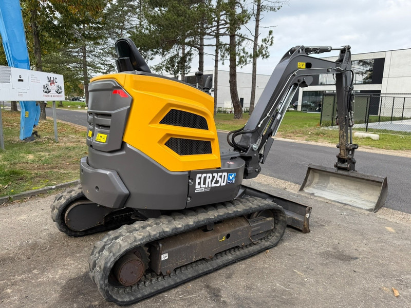 Volvo ECR25D 1159 UREN - SLOOP + SORTEERFUNCTIE - EXTRA HYDR. LEIDINGEN - HYDR SNELWISSEL - CE - BE MACHINE - Мини-экскаватор: фото 4 Volvo ECR25D 1159 UREN - SLOOP + SORTEERFUNCTIE - EXTRA HYDR. LEIDINGEN - HYDR SNELWISSEL - CE - BE MACHINE - Мини-экскаватор: фото 4