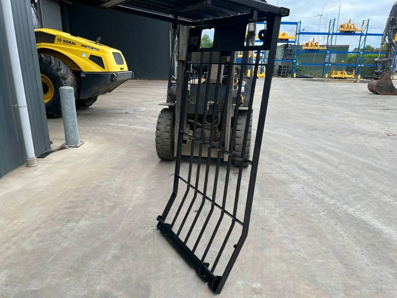 Cat 318C Guard - Кабина и интерьер для Строительной техники: фото 3 Cat 318C Guard - Кабина и интерьер для Строительной техники: фото 3