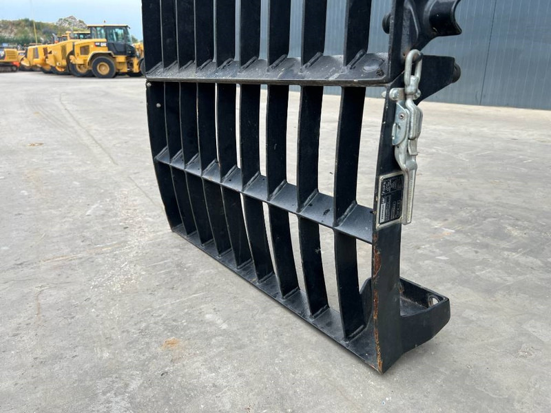 Cat M313D / M315D / M316D / M318D / M322D / M325D - Кабина и интерьер для Строительной техники: фото 3 Cat M313D / M315D / M316D / M318D / M322D / M325D - Кабина и интерьер для Строительной техники: фото 3