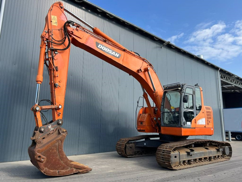 Doosan DX235LCR - Гусеничный экскаватор: фото 2 Doosan DX235LCR - Гусеничный экскаватор: фото 2