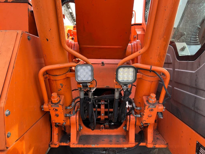 Гусеничный экскаватор Doosan DX235LCR: фото 9 Гусеничный экскаватор Doosan DX235LCR: фото 9