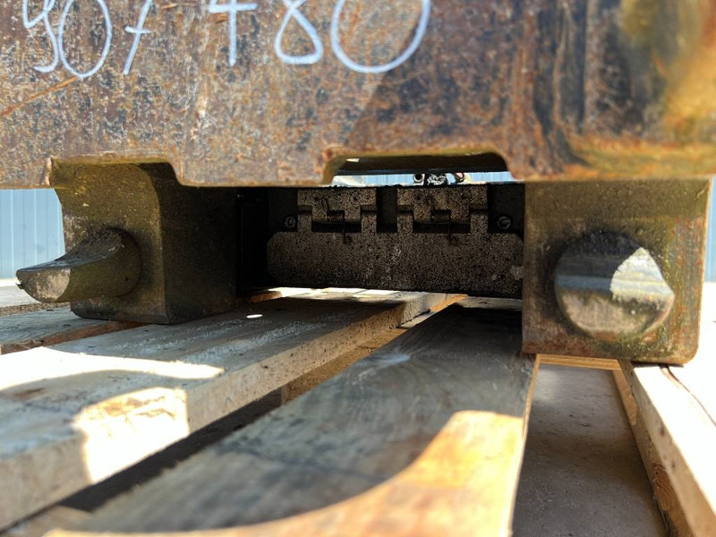 Сцепное устройство для Строительной техники OilQuick OQ65 - M314F / M316F / M318F: фото 13 Сцепное устройство для Строительной техники OilQuick OQ65 - M314F / M316F / M318F: фото 13