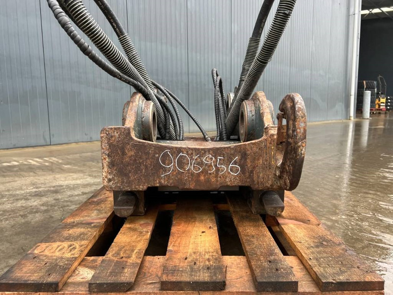 OilQuick OQ70/55 - 323D - Сцепное устройство для Строительной техники: фото 2 OilQuick OQ70/55 - 323D - Сцепное устройство для Строительной техники: фото 2