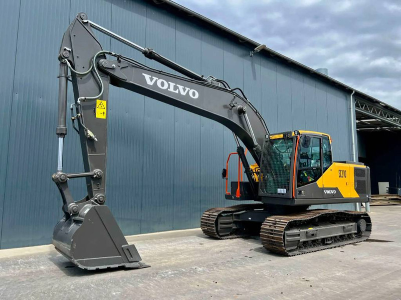 Volvo EC210 - Гусеничный экскаватор: фото 1 Volvo EC210 - Гусеничный экскаватор: фото 1