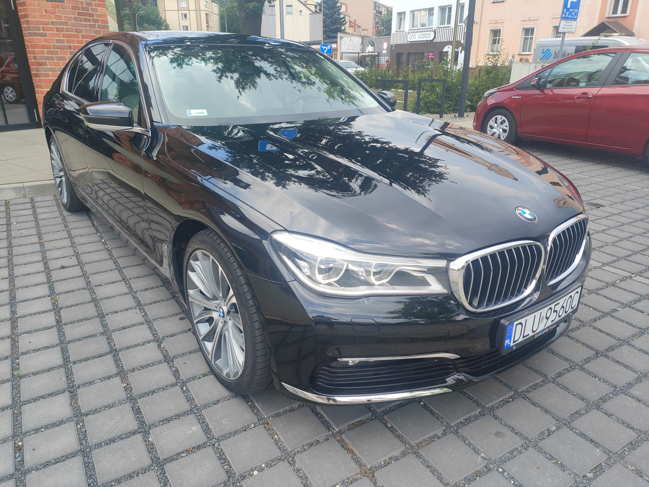 BMW 730D x-drive - Легковой автомобиль: фото 2 BMW 730D x-drive - Легковой автомобиль: фото 2