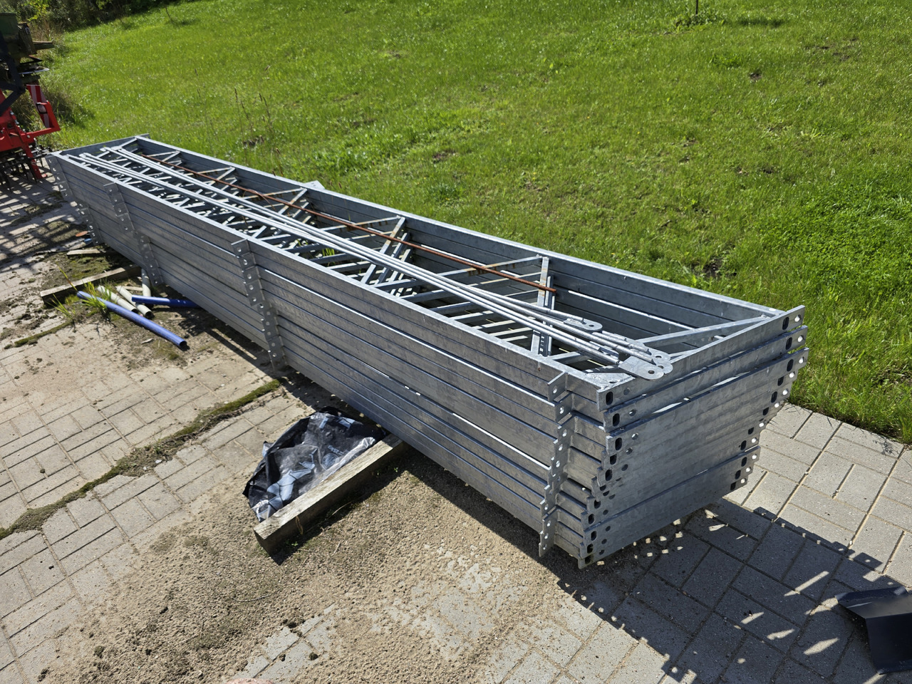 Konstrukcja hali / wiaty stalowej 8 m x 5 m (40 m2) ocynkowana NOWA - Другая техника: фото 1 Konstrukcja hali / wiaty stalowej 8 m x 5 m (40 m2) ocynkowana NOWA - Другая техника: фото 1