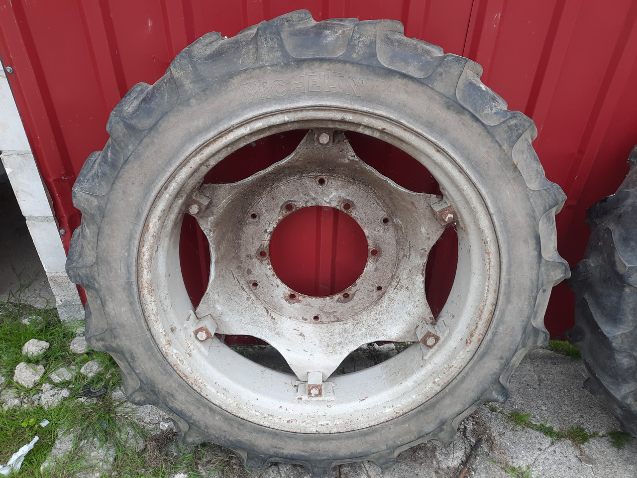 MICHELIN BIB X 9.5 R32 - Колесо для Сельскохозяйственной техники: фото 3 MICHELIN BIB X 9.5 R32 - Колесо для Сельскохозяйственной техники: фото 3