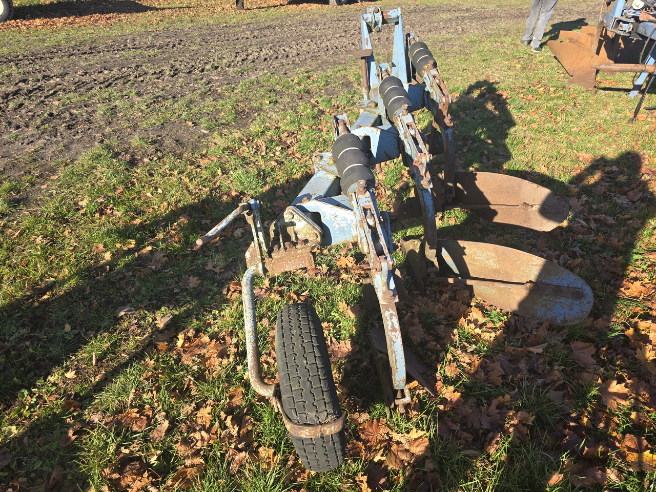 Overum 3 - Плуг: фото 4 Overum 3 - Плуг: фото 4