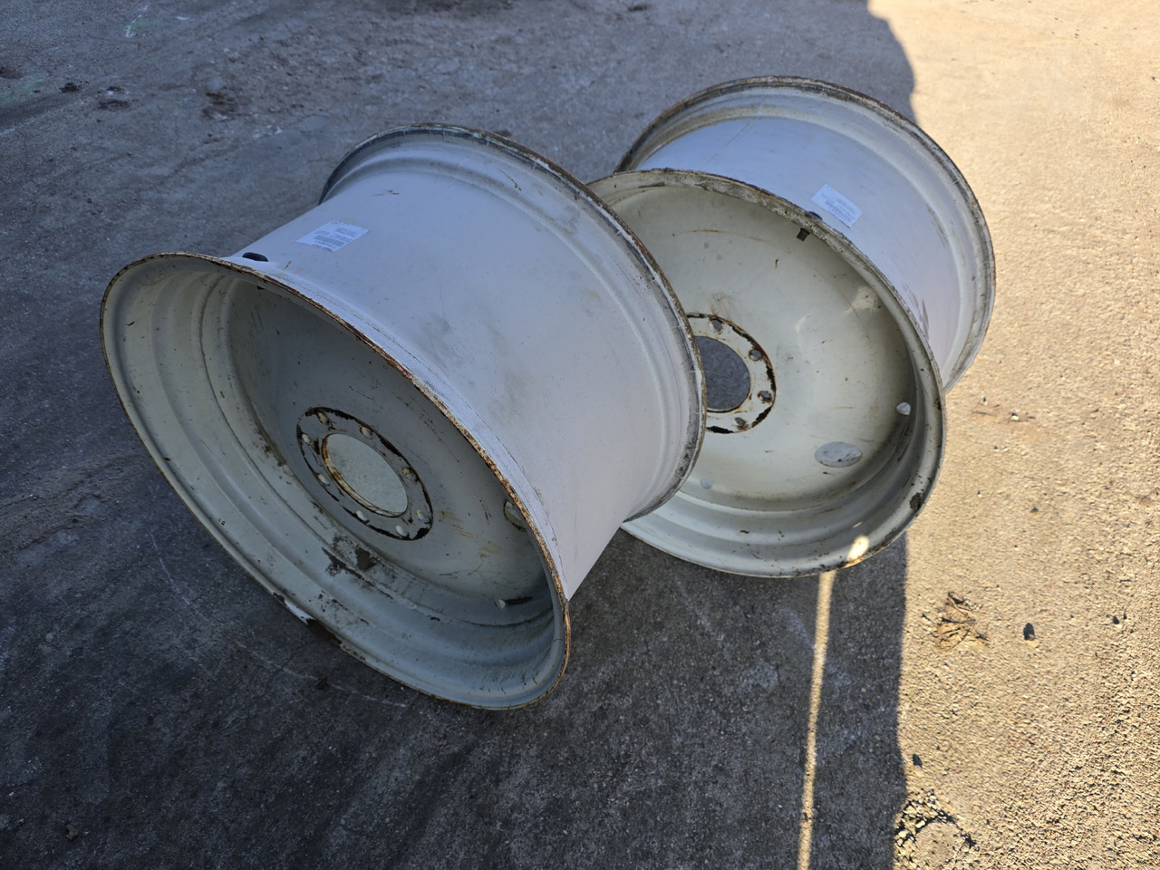 Titan W15LX28, piasta 150 mm - Колесо для Сельскохозяйственной техники: фото 1 Titan W15LX28, piasta 150 mm - Колесо для Сельскохозяйственной техники: фото 1