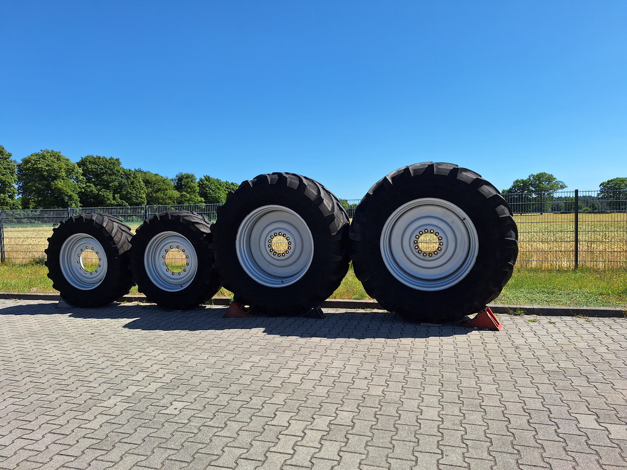 Trelleborg Trelleborg - Шина для Строительной техники: фото 1 Trelleborg Trelleborg - Шина для Строительной техники: фото 1