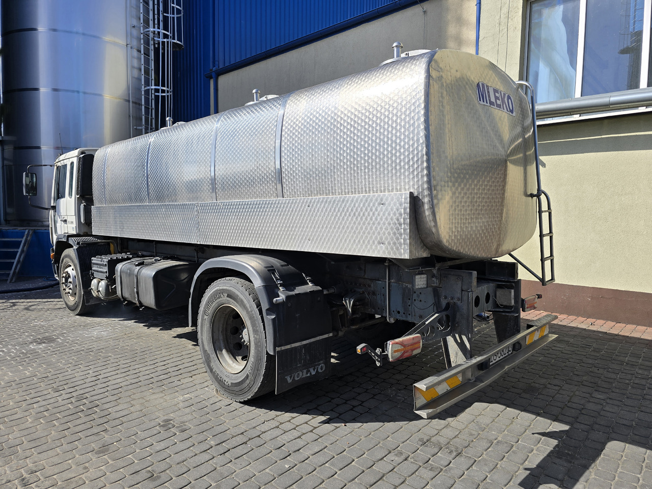 VOLVO FL 220 - Грузовик-цистерна: фото 4 VOLVO FL 220 - Грузовик-цистерна: фото 4