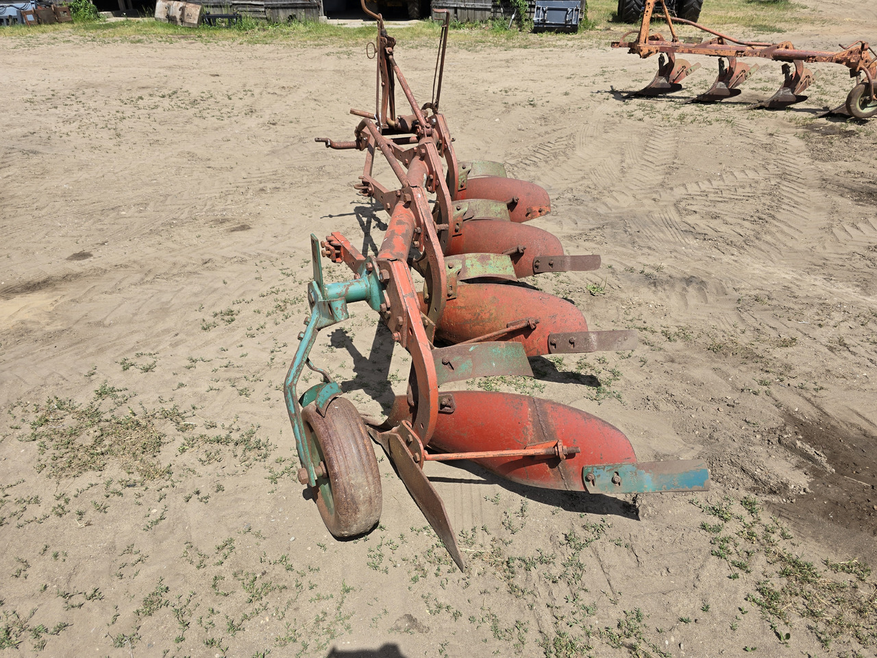 Kverneland 4 skibowy zagonowy - Плуг: фото 4 Kverneland 4 skibowy zagonowy - Плуг: фото 4