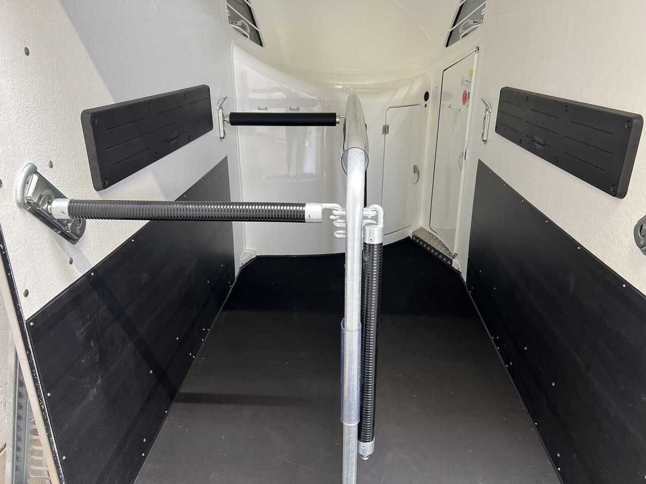 Новый Прицеп-коневоз BOECKMANN Master 21 CFF Pferdeanhänger: фото 9