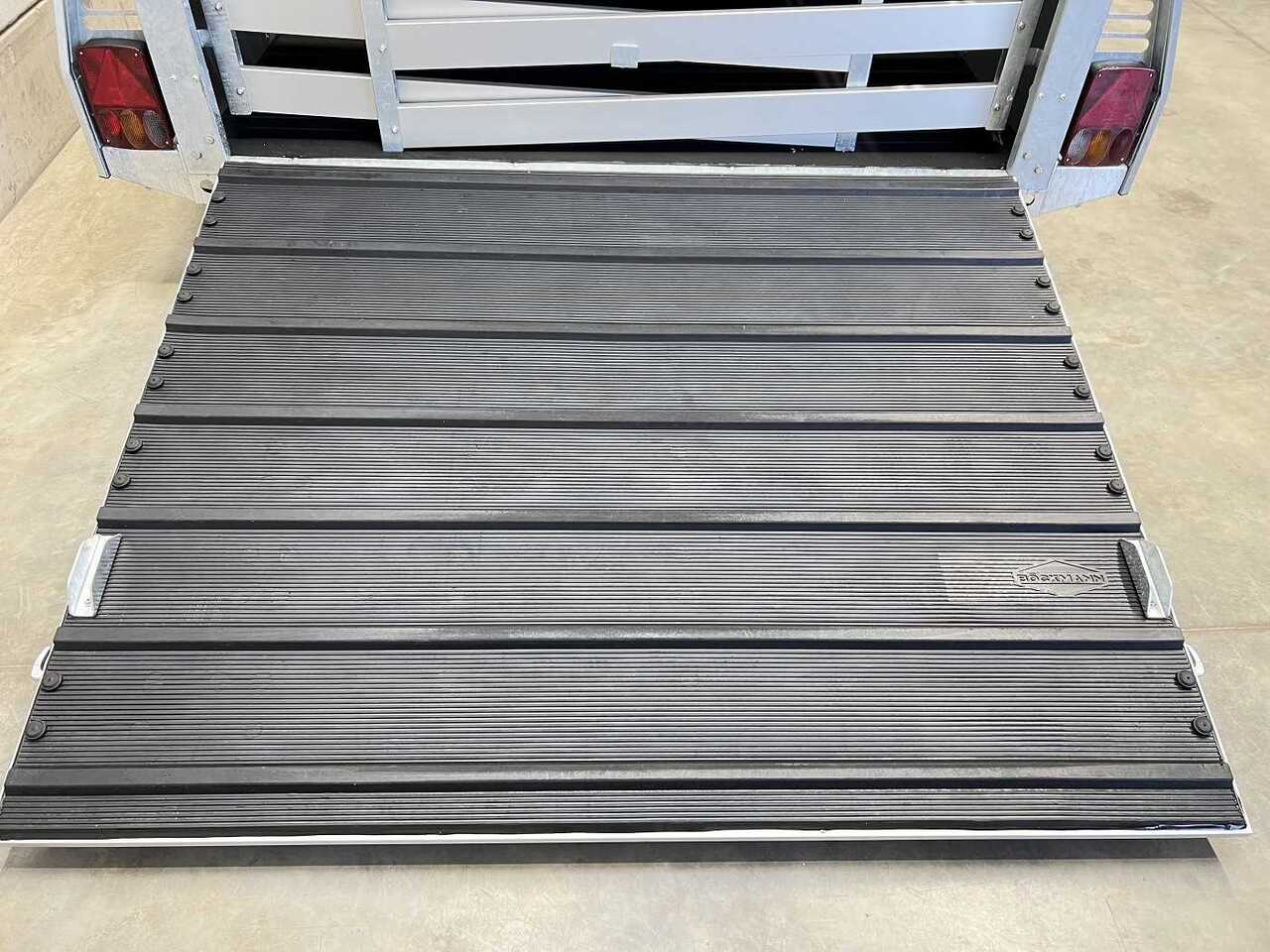 Новый Прицеп для перевозки животных BOECKMANN VA 3520/35 P Viehanhänger: фото 17 Новый Прицеп для перевозки животных BOECKMANN VA 3520/35 P Viehanhänger: фото 17