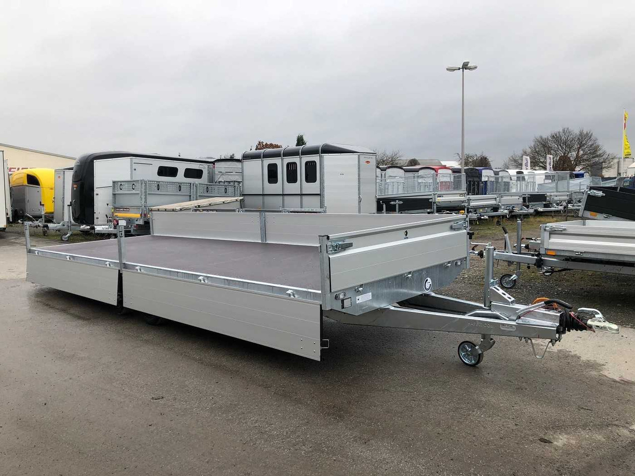 HAPERT Azure H-2 Hochlader - Прицеп бортовой/ Платформа: фото 2 HAPERT Azure H-2 Hochlader - Прицеп бортовой/ Платформа: фото 2
