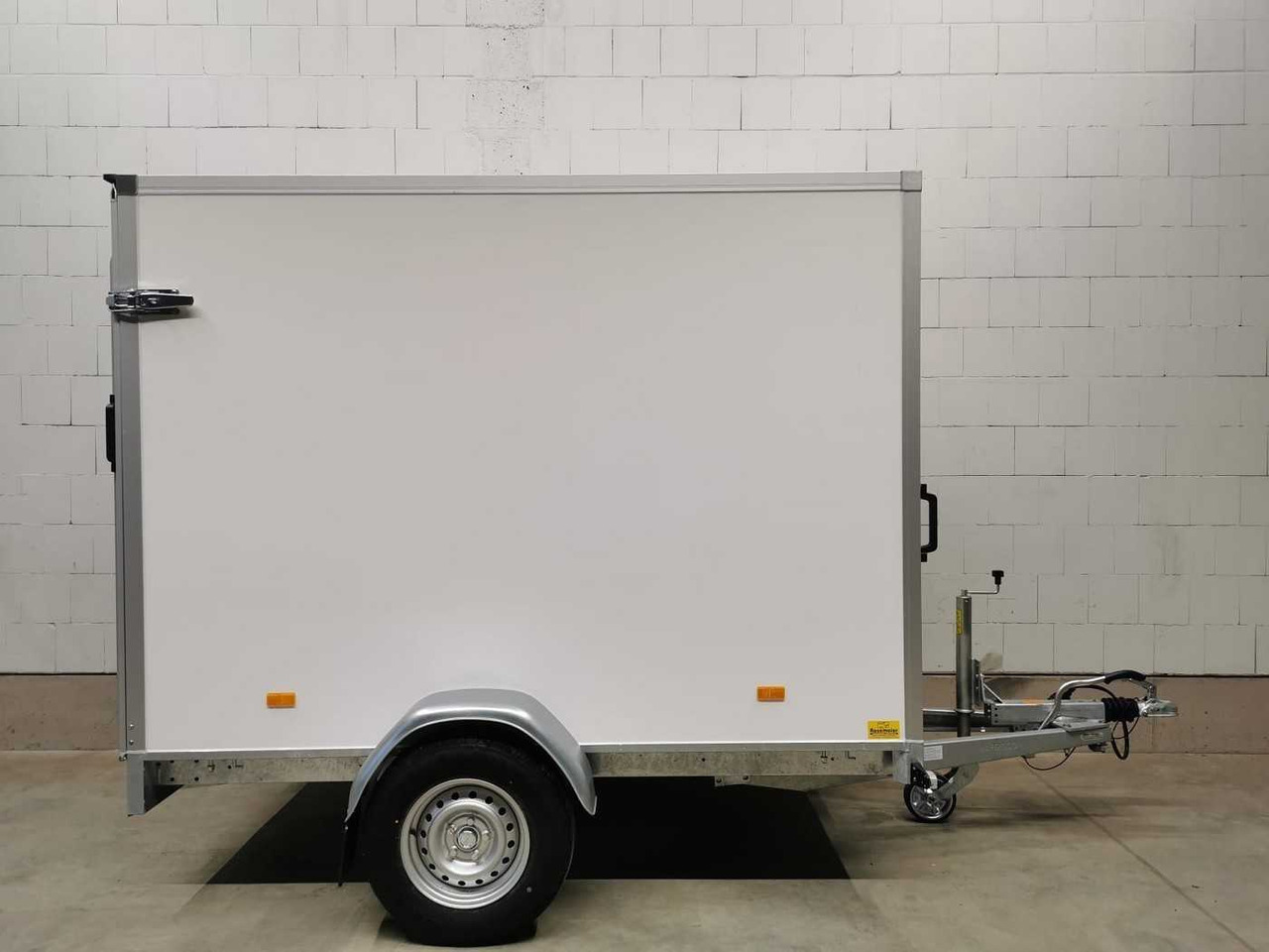 HAPERT Sapphire L-1 Rampe Kofferanhänger - Прицеп-фургон: фото 2 HAPERT Sapphire L-1 Rampe Kofferanhänger - Прицеп-фургон: фото 2
