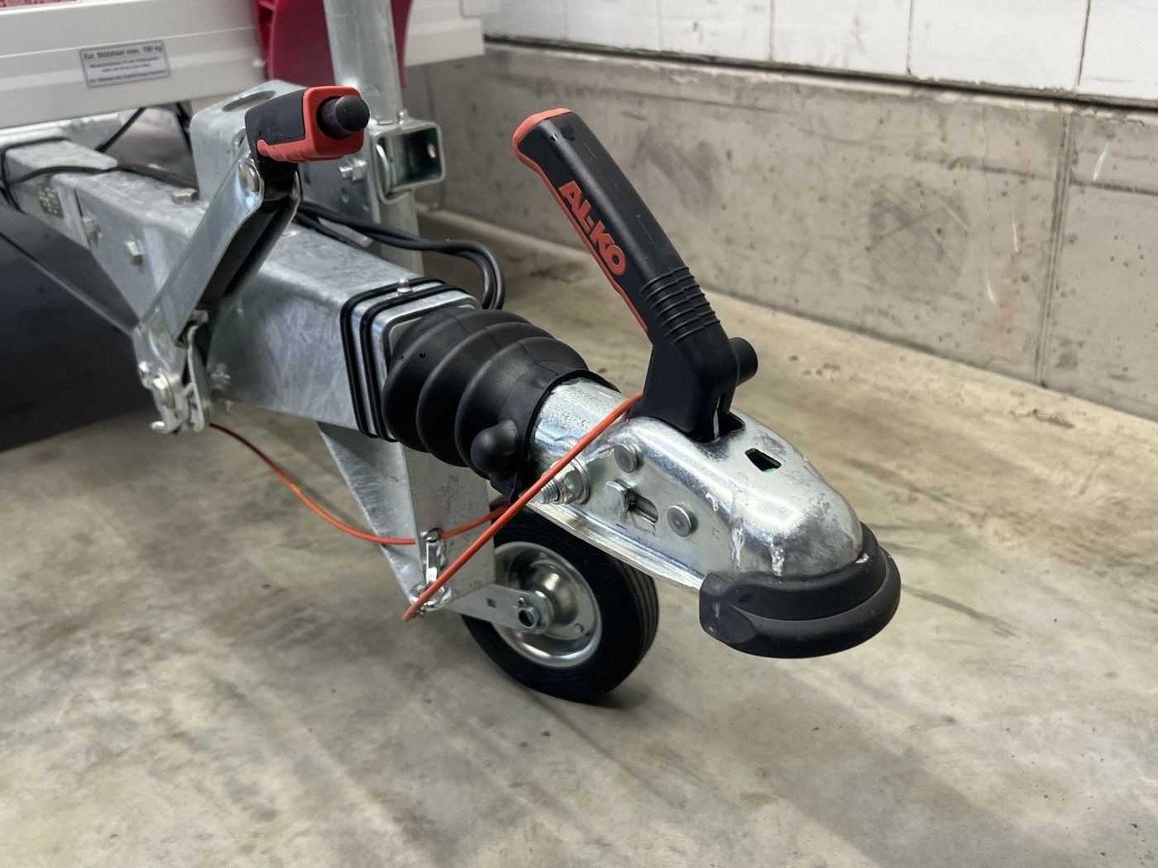 KOCH 4.13 3 BWEH Tür Deckelanhänger - Прицеп для легкового автомобиля: фото 5 KOCH 4.13 3 BWEH Tür Deckelanhänger - Прицеп для легкового автомобиля: фото 5