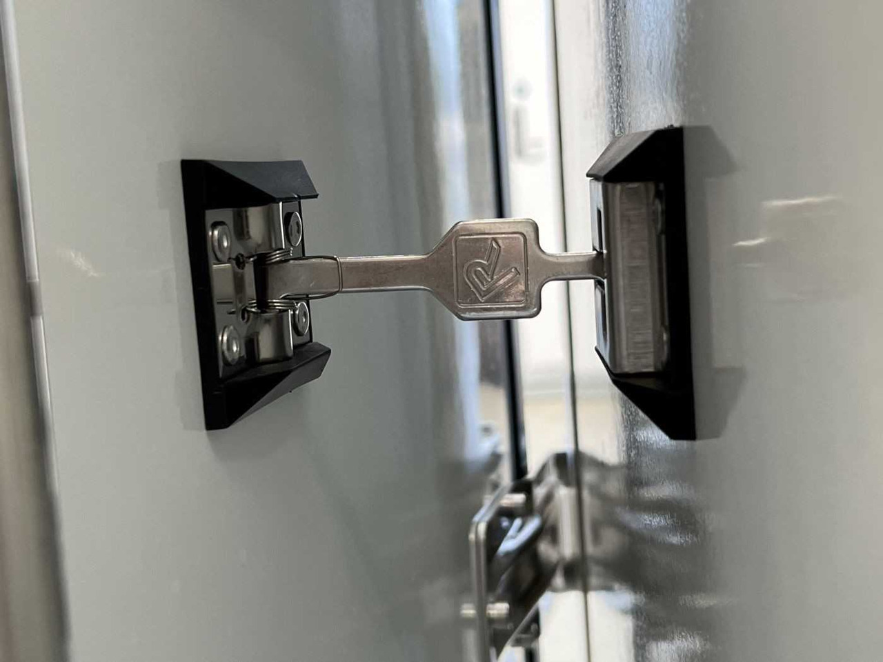 Прицеп-рефрижератор ROSEMEIER ER Cool 2.5 Kühlanhänger: фото 11 Прицеп-рефрижератор ROSEMEIER ER Cool 2.5 Kühlanhänger: фото 11