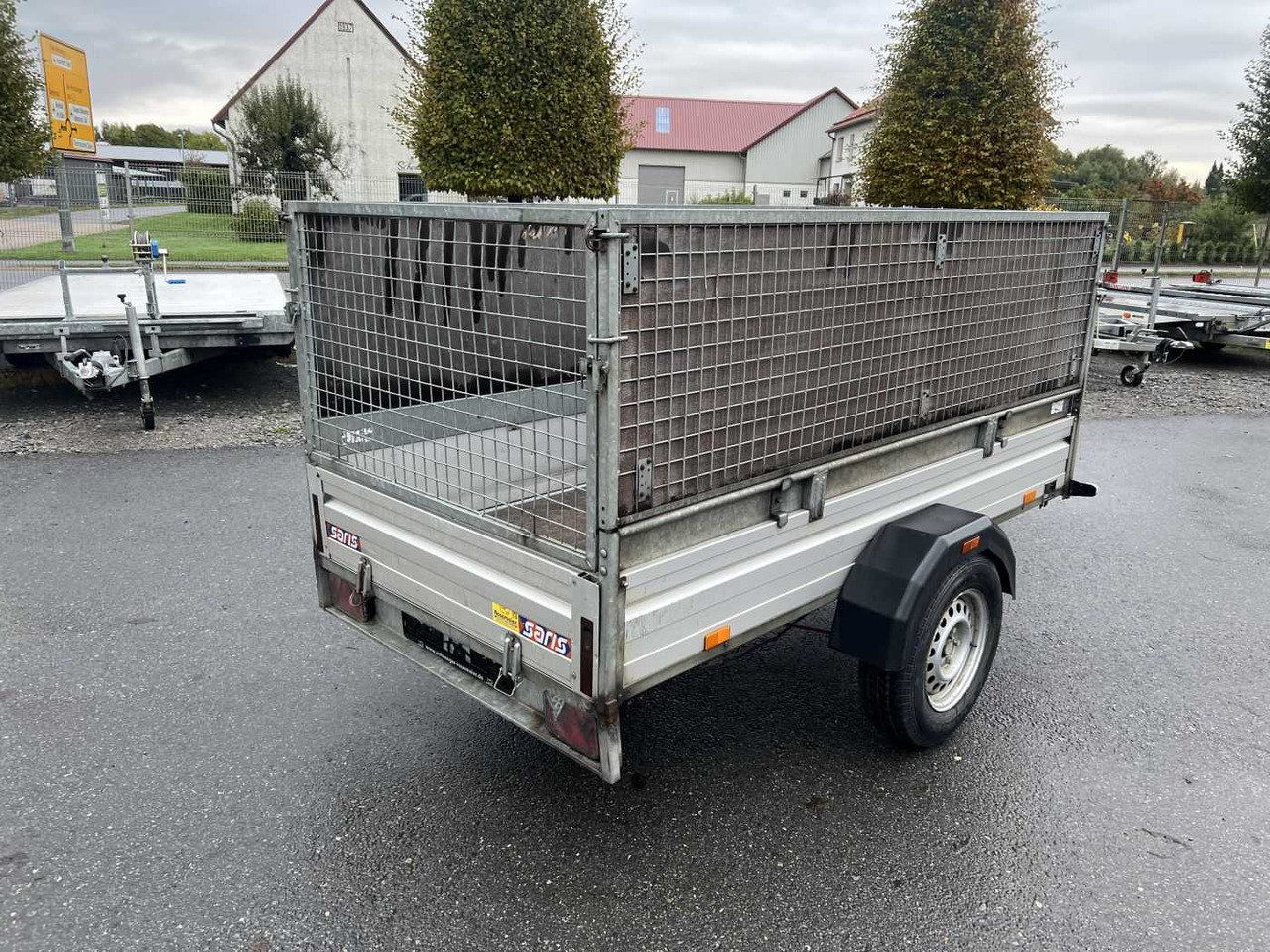 SARIS BMG135V McAlu Compact Gitter Kastenanhänger gebr - Прицеп для легкового автомобиля: фото 3 SARIS BMG135V McAlu Compact Gitter Kastenanhänger gebr - Прицеп для легкового автомобиля: фото 3