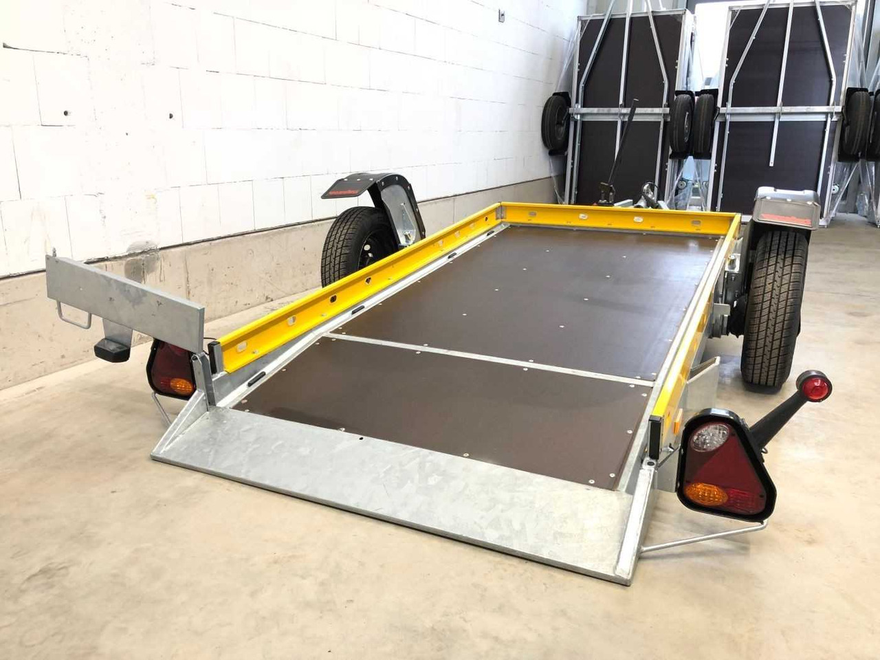 VEZEKO Husky F 08.25 Absenker - Прицеп мультилифт/ Бункеровоз: фото 5 VEZEKO Husky F 08.25 Absenker - Прицеп мультилифт/ Бункеровоз: фото 5