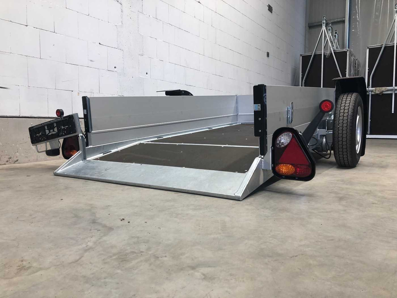 VEZEKO Husky F 10.25 Bordwandaufsatz Absenker - Прицеп мультилифт/ Бункеровоз: фото 5 VEZEKO Husky F 10.25 Bordwandaufsatz Absenker - Прицеп мультилифт/ Бункеровоз: фото 5