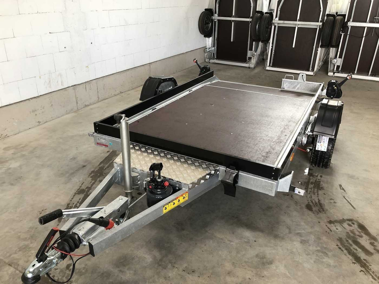 VEZEKO Husky FB 18.28 Absenker - Прицеп для мотоцикла: фото 5 VEZEKO Husky FB 18.28 Absenker - Прицеп для мотоцикла: фото 5