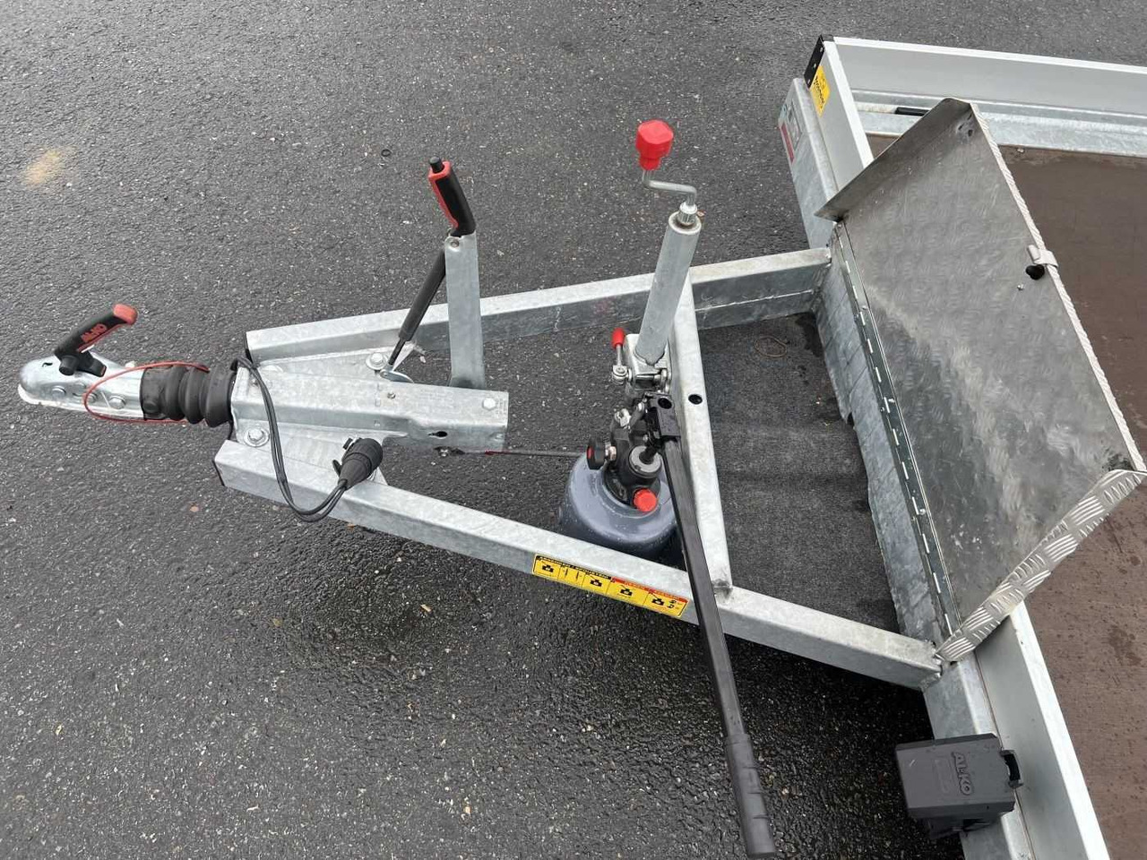 Прицеп мультилифт/ Бункеровоз VEZEKO Husky Smart FB 15.28 Absenker: фото 16 Прицеп мультилифт/ Бункеровоз VEZEKO Husky Smart FB 15.28 Absenker: фото 16