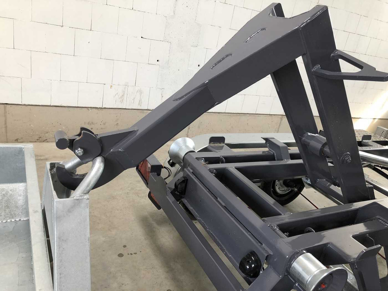 VEZEKO Konos 35 Mulde 400 Muldenkipper - Прицеп мультилифт/ Бункеровоз: фото 4 VEZEKO Konos 35 Mulde 400 Muldenkipper - Прицеп мультилифт/ Бункеровоз: фото 4