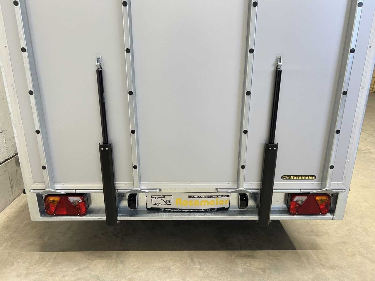 VEZEKO TK C 27.35 Motorradedition Kofferanhänger в лизинг VEZEKO TK C 27.35 Motorradedition Kofferanhänger: фото 17 VEZEKO TK C 27.35 Motorradedition Kofferanhänger в лизинг VEZEKO TK C 27.35 Motorradedition Kofferanhänger: фото 17