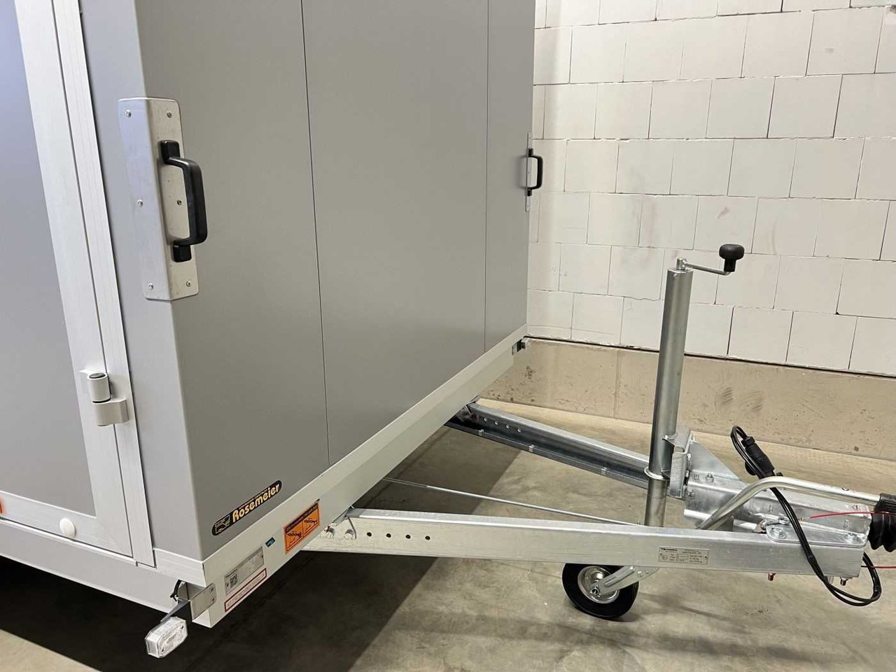 VEZEKO TK C 27.35 Motorradedition Kofferanhänger в лизинг VEZEKO TK C 27.35 Motorradedition Kofferanhänger: фото 23 VEZEKO TK C 27.35 Motorradedition Kofferanhänger в лизинг VEZEKO TK C 27.35 Motorradedition Kofferanhänger: фото 23