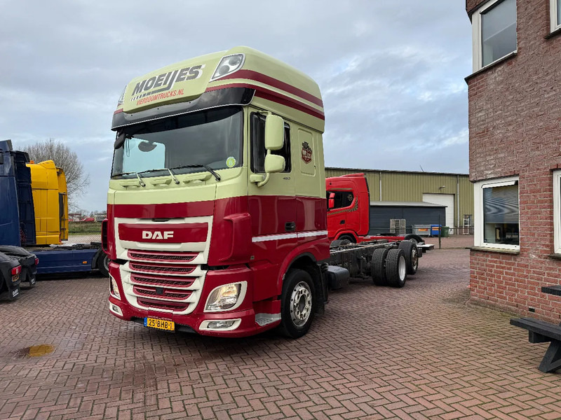 DAF XF 460 XF460 6X2 SCC EURO6 CHASSIS - HOLLAND TRUCK - SMART TACHO -TOP CONDITION!!!! - Грузовик-шасси: фото 2 DAF XF 460 XF460 6X2 SCC EURO6 CHASSIS - HOLLAND TRUCK - SMART TACHO -TOP CONDITION!!!! - Грузовик-шасси: фото 2