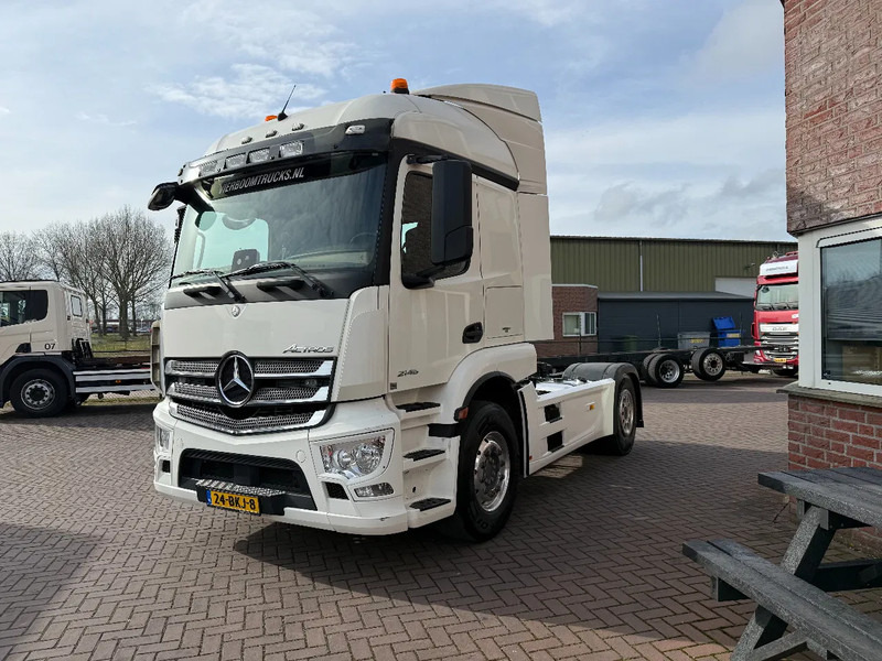 Mercedes-Benz Actros 1846LS STREAMSPACE 4X2 TREKKER EURO6 HOLLAND TRUCK VIN: 10233406 - Тягач: фото 2 Mercedes-Benz Actros 1846LS STREAMSPACE 4X2 TREKKER EURO6 HOLLAND TRUCK VIN: 10233406 - Тягач: фото 2