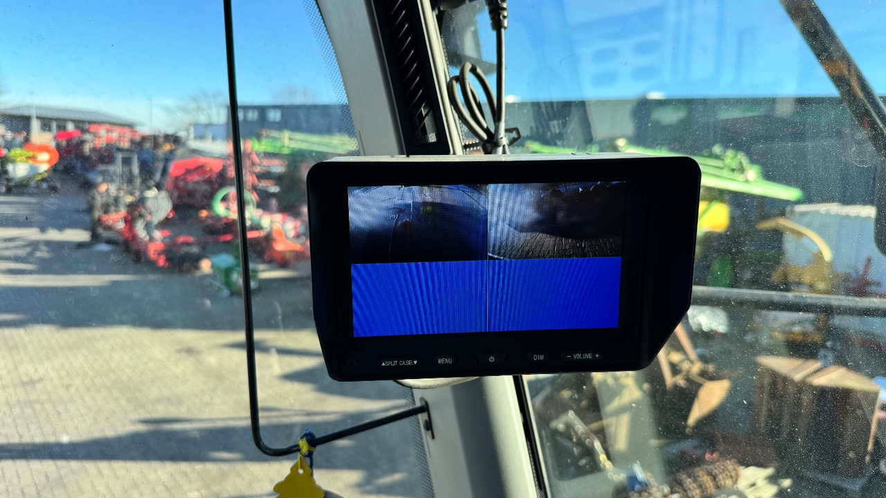 CLAAS Lexion 6900 TerraTrac 890 full Options - Зерноуборочный комбайн: фото 2 CLAAS Lexion 6900 TerraTrac 890 full Options - Зерноуборочный комбайн: фото 2