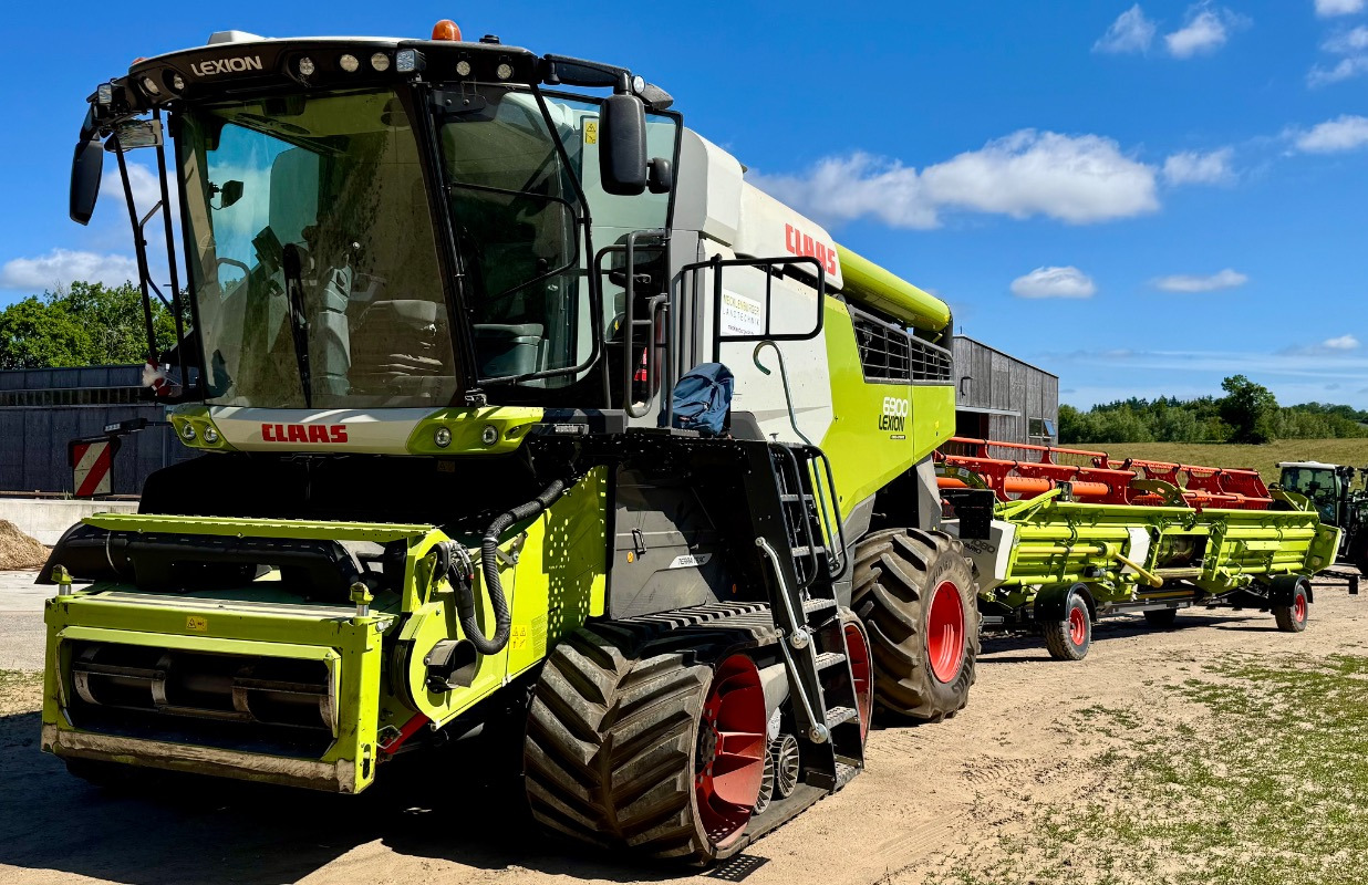 CLAAS Lexion 6900 TerraTrac 890 full Options - Зерноуборочный комбайн: фото 1 CLAAS Lexion 6900 TerraTrac 890 full Options - Зерноуборочный комбайн: фото 1