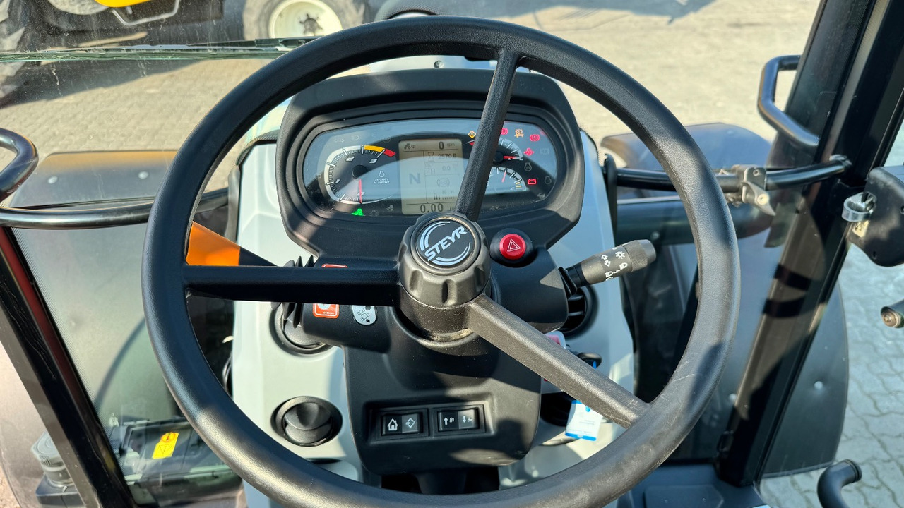 Steyr 4095 Kompakt Ecotech - Трактор: фото 5 Steyr 4095 Kompakt Ecotech - Трактор: фото 5