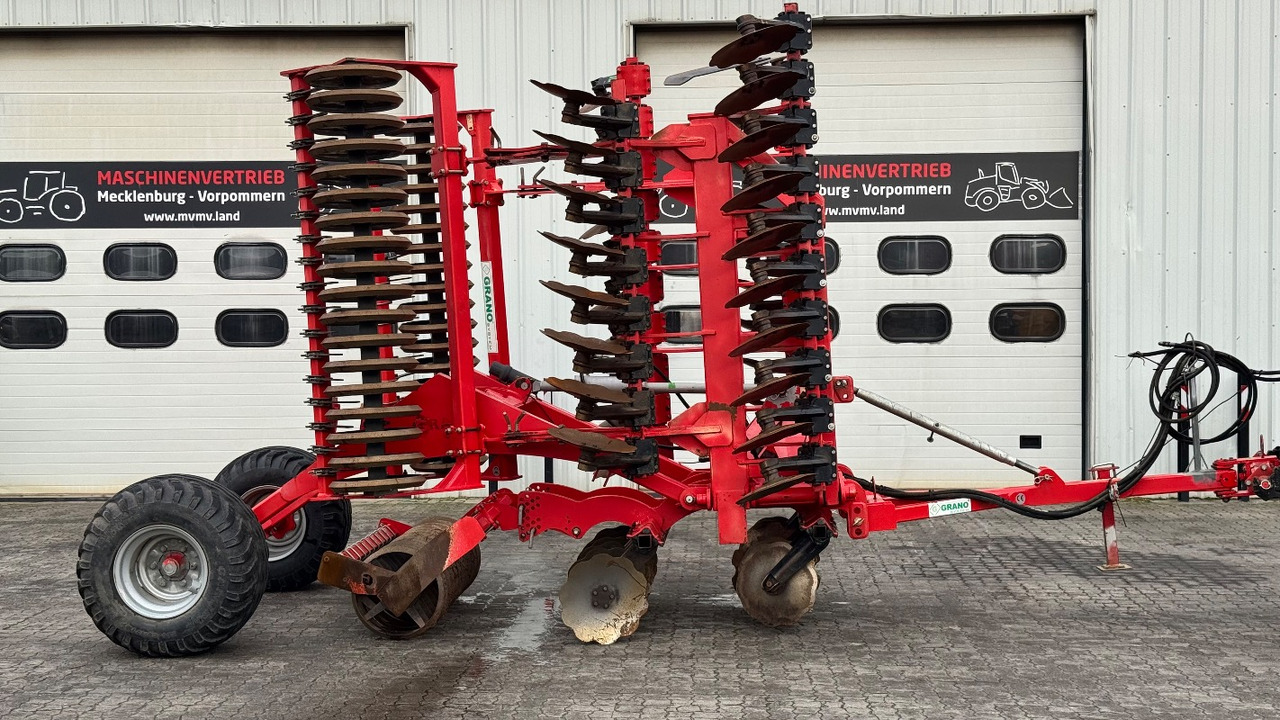 Top Agro SHARK 6.0 GRANO-SYSTEM Hydr. 6,0m - Дисковая борона: фото 1 Top Agro SHARK 6.0 GRANO-SYSTEM Hydr. 6,0m - Дисковая борона: фото 1